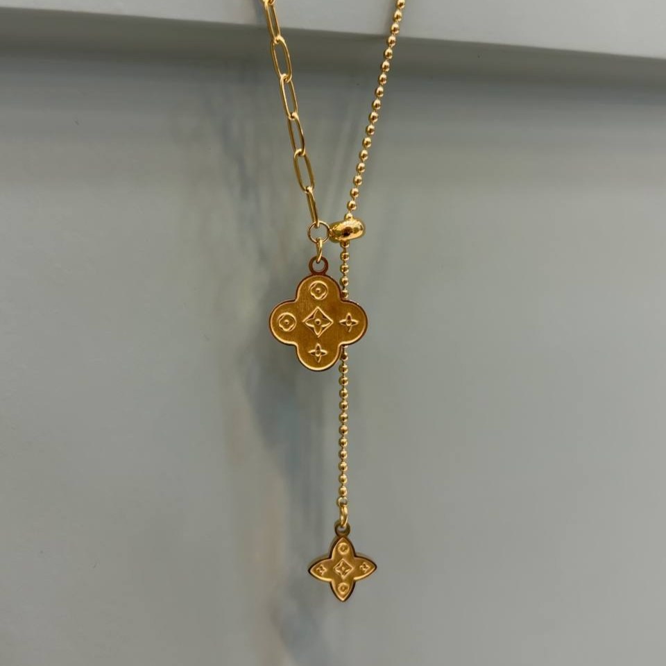 گردنبند و آویز پلاک استیل طرح گل ونکلیف vancleef طلایی دو لاین تنوع طرح رنگ ثابت کد gy
