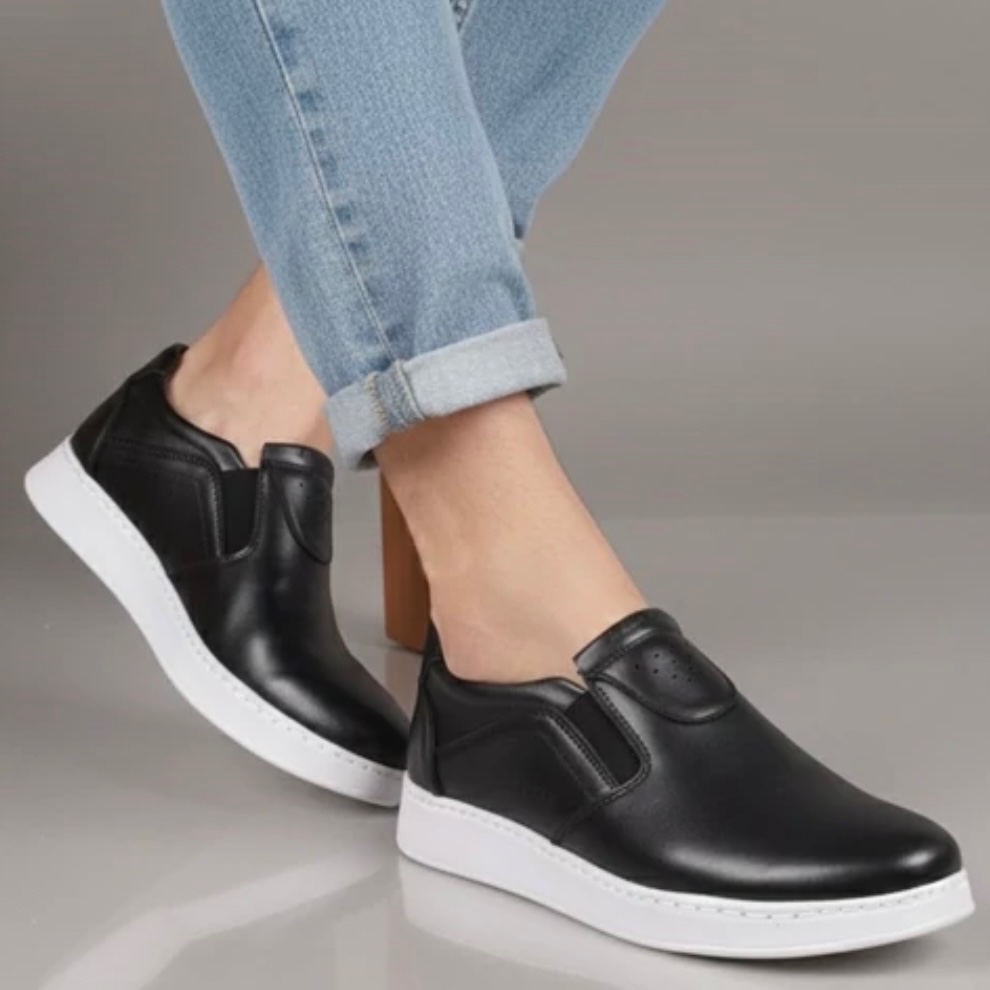 کفش اسپرت مردانه مدل شهاب رنگ مشکی زیره سفید دوردوخت پرفرووش