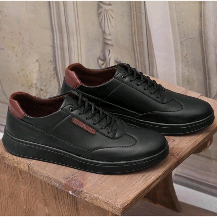 کفش اسپرت مردانه مدل ونیز رنگ مشکی زرشکی زیره مشکی ارسال رایگان پرفرووش